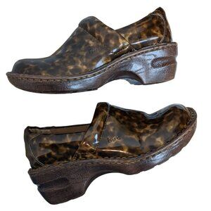 B.O.C. Born Concept Clogs Brown Patent Leather Smoke Marble Print, Size 6.5M